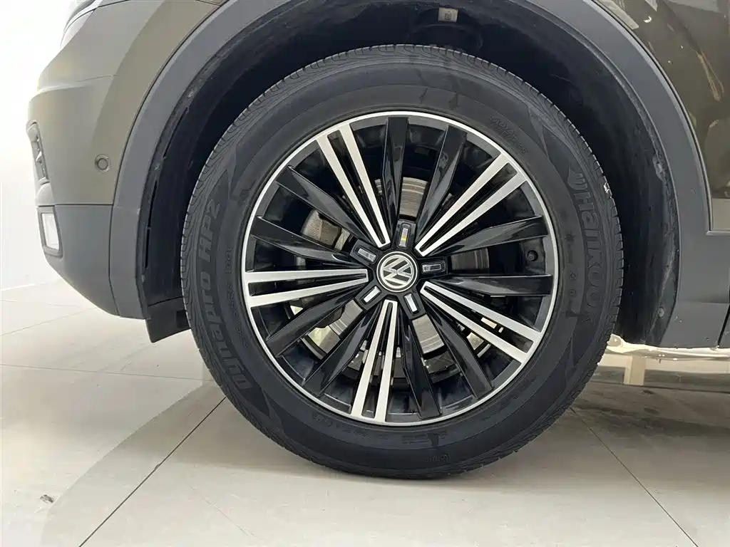 Volkswagen Tiguan L 2017 330TSI Automatic FWD Flagship Edition 2017 - thumbnail 8