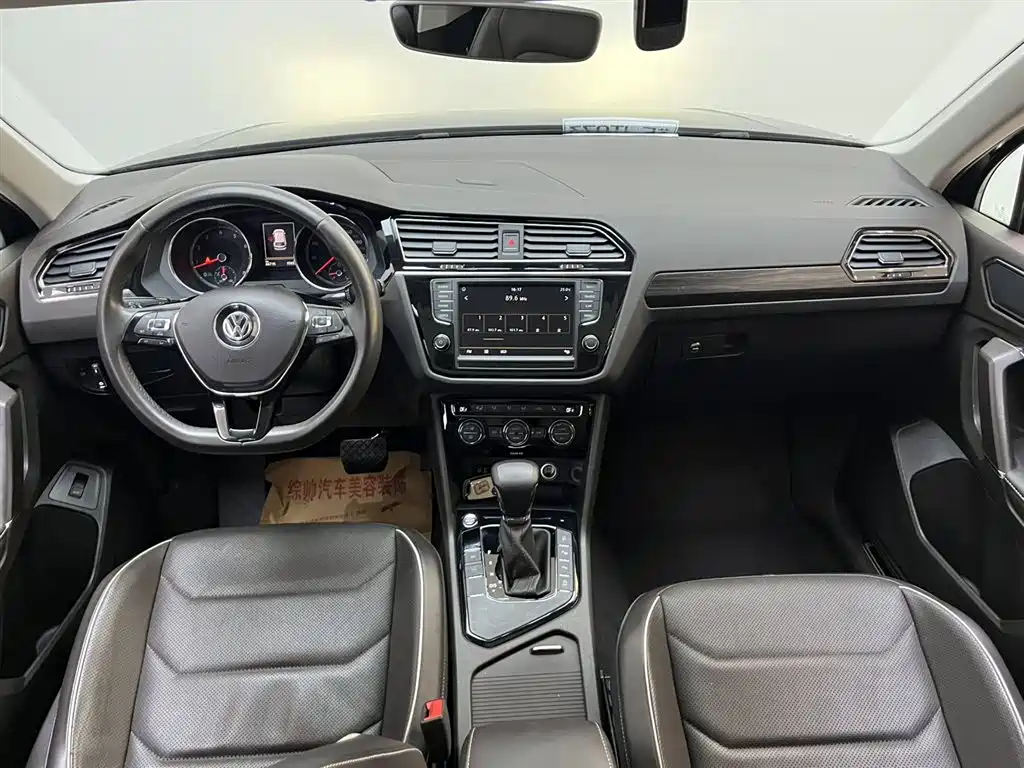 Volkswagen Tiguan L 2017 330TSI Automatic FWD Flagship Edition 2017 - thumbnail 10