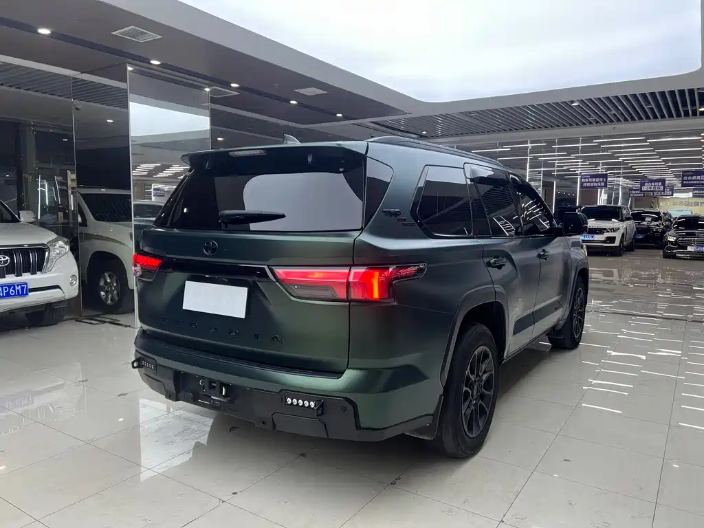 Toyota 2023 Sequoia 3.5T US Spec 2024 - thumbnail 11