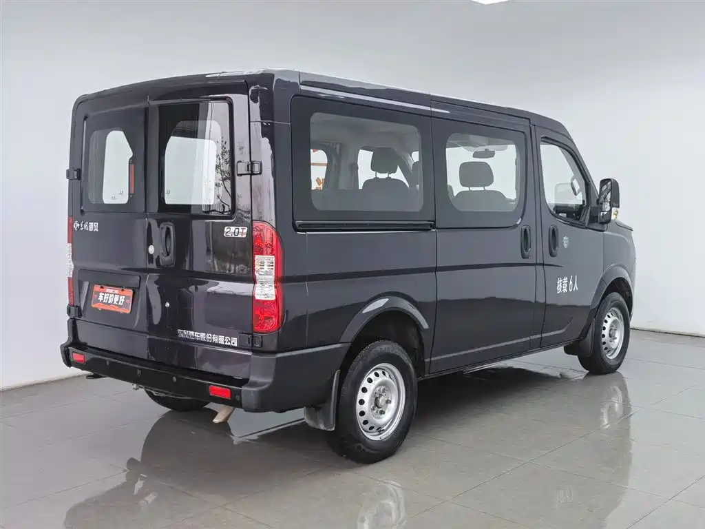 Dongfeng Voyah Voyah V9+ 2023 2.0T Manual FWD Multi-Purpose Short Wheelbase Low Roof 5/6-Seater 2023 - thumbnail 2