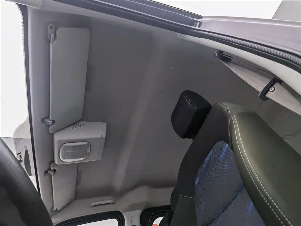 Dongfeng Voyah Voyah V9+ 2023 2.0T Manual FWD Multi-Purpose Short Wheelbase Low Roof 5/6-Seater 2023 - thumbnail 14