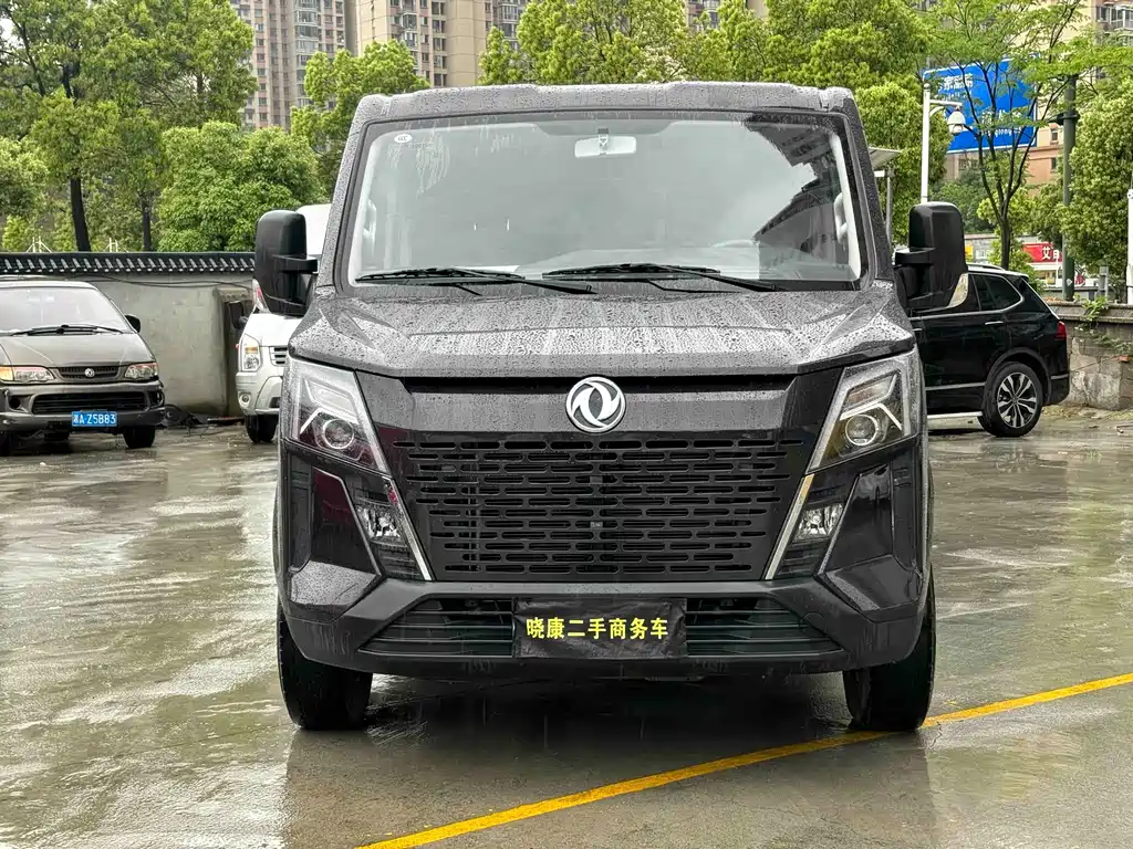 Dongfeng Yufeng Voyah V9+ 2.0T MT FWD Short Wheelbase Low Roof 5/6-Seater 2024 - thumbnail 2