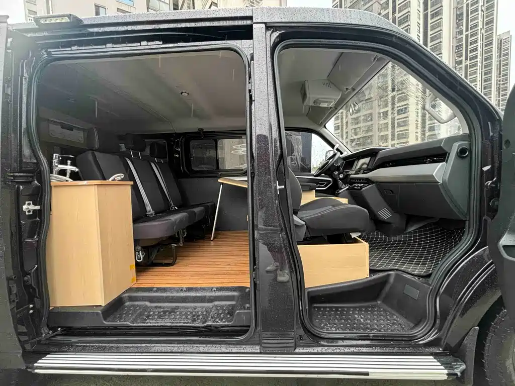 Dongfeng Yufeng Voyah V9+ 2.0T MT FWD Short Wheelbase Low Roof 5/6-Seater 2024 - thumbnail 8