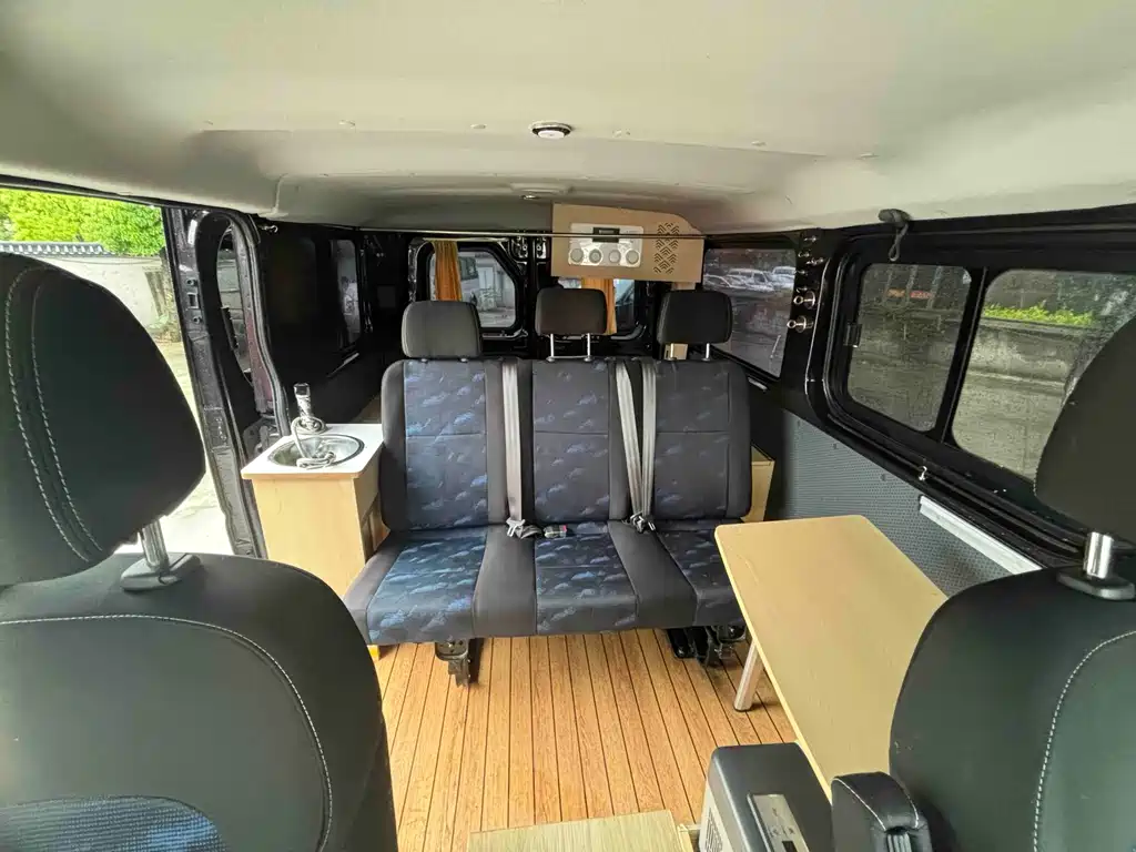 Dongfeng Yufeng Voyah V9+ 2.0T MT FWD Short Wheelbase Low Roof 5/6-Seater 2024 - thumbnail 9
