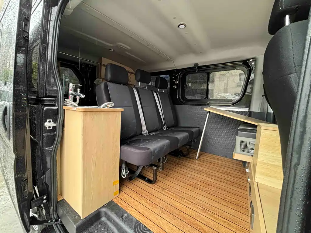 Dongfeng Yufeng Voyah V9+ 2.0T MT FWD Short Wheelbase Low Roof 5/6-Seater 2024 - thumbnail 10