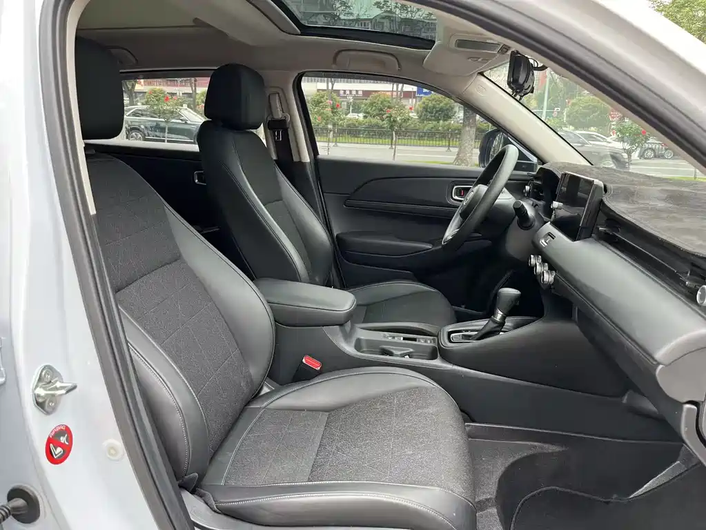 Honda Vezel 2023 - thumbnail 5