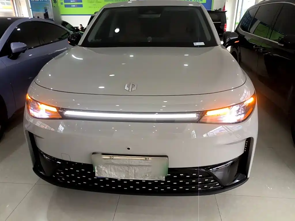 Leapmotor Leapmotor C10 530 Comfort Edition 2024 - thumbnail 3