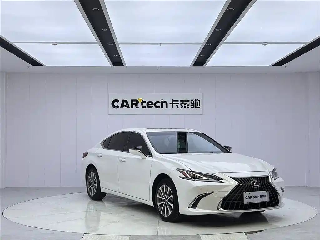 Lexus Lexus ES 2022 200 Excellence Edition 2024 - thumbnail 2