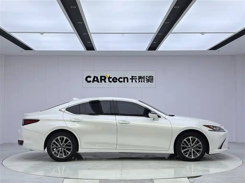 Lexus Lexus ES 2022 200 Excellence Edition 2024 - thumbnail 4
