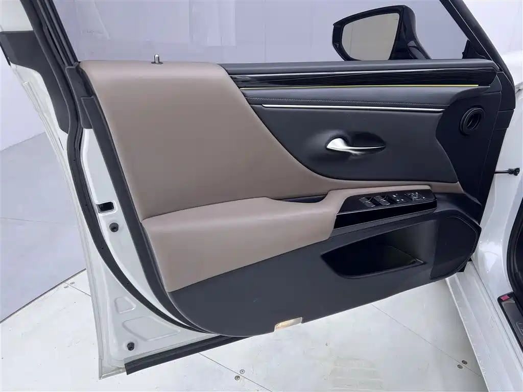 Lexus Lexus ES 2022 200 Excellence Edition 2024 - thumbnail 17