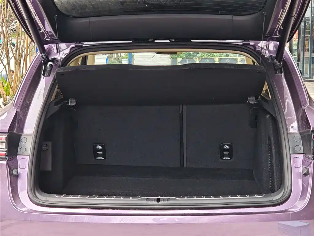 AITO AITO M5 2025 EREV Ultra AWD 2025 - thumbnail 10