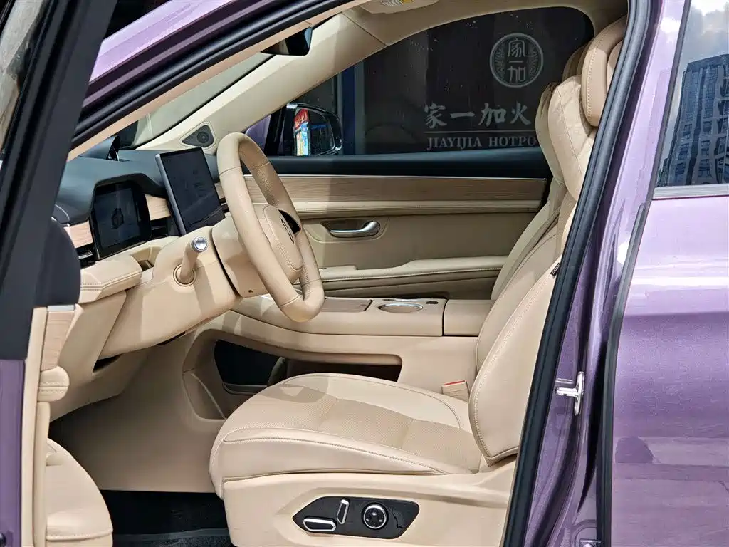 AITO AITO M5 2025 EREV Ultra AWD 2025 - thumbnail 15