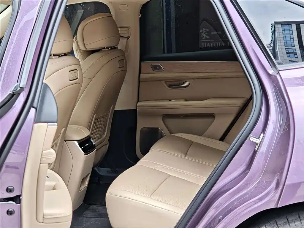 AITO AITO M5 2025 EREV Ultra AWD 2025 - thumbnail 17