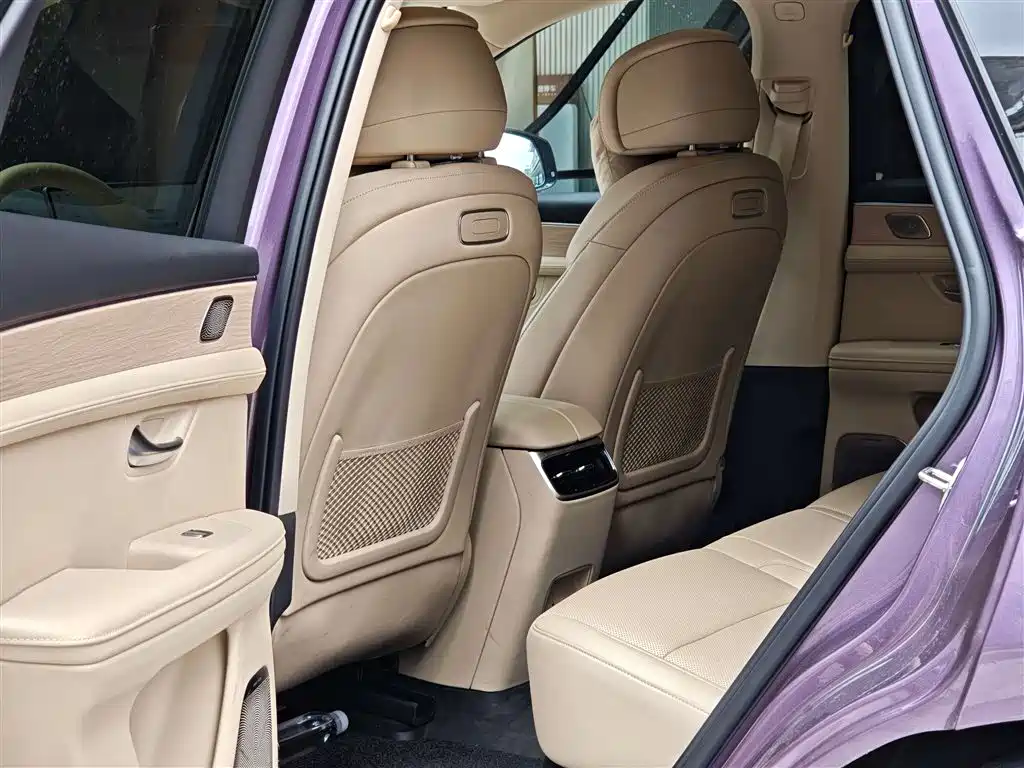 AITO AITO M5 2025 EREV Ultra AWD 2025 - thumbnail 24