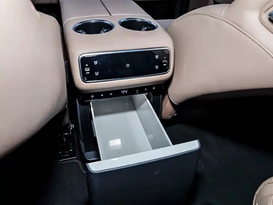 Li Auto Li Auto L8 2025 Ultra Smart Refresh Edition 2025 - thumbnail 22