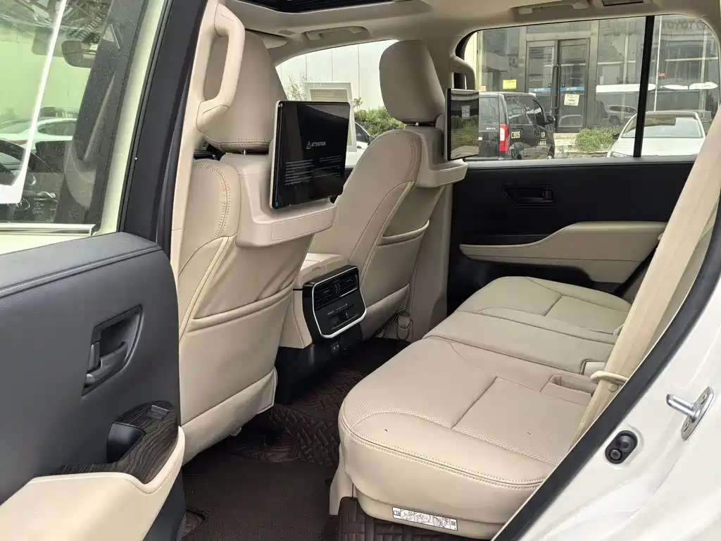 Toyota Toyota Land Cruiser 2025 4.0L Automatic 2026 - thumbnail 12