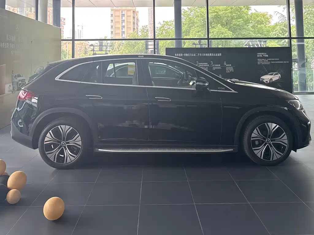 Mercedes-Benz Mercedes-Benz EQE SUV 2026 500 4MATIC Luxury Edition 2026 - thumbnail 3