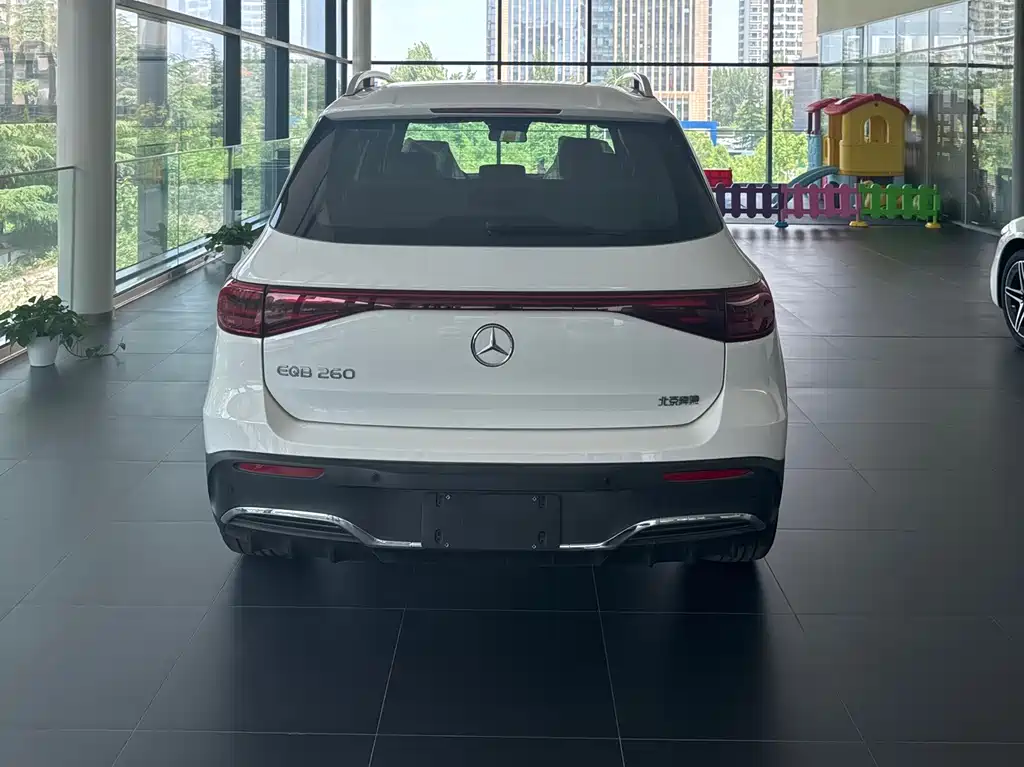 Mercedes-Benz Mercedes-Benz EQB 260 2026 - thumbnail 4