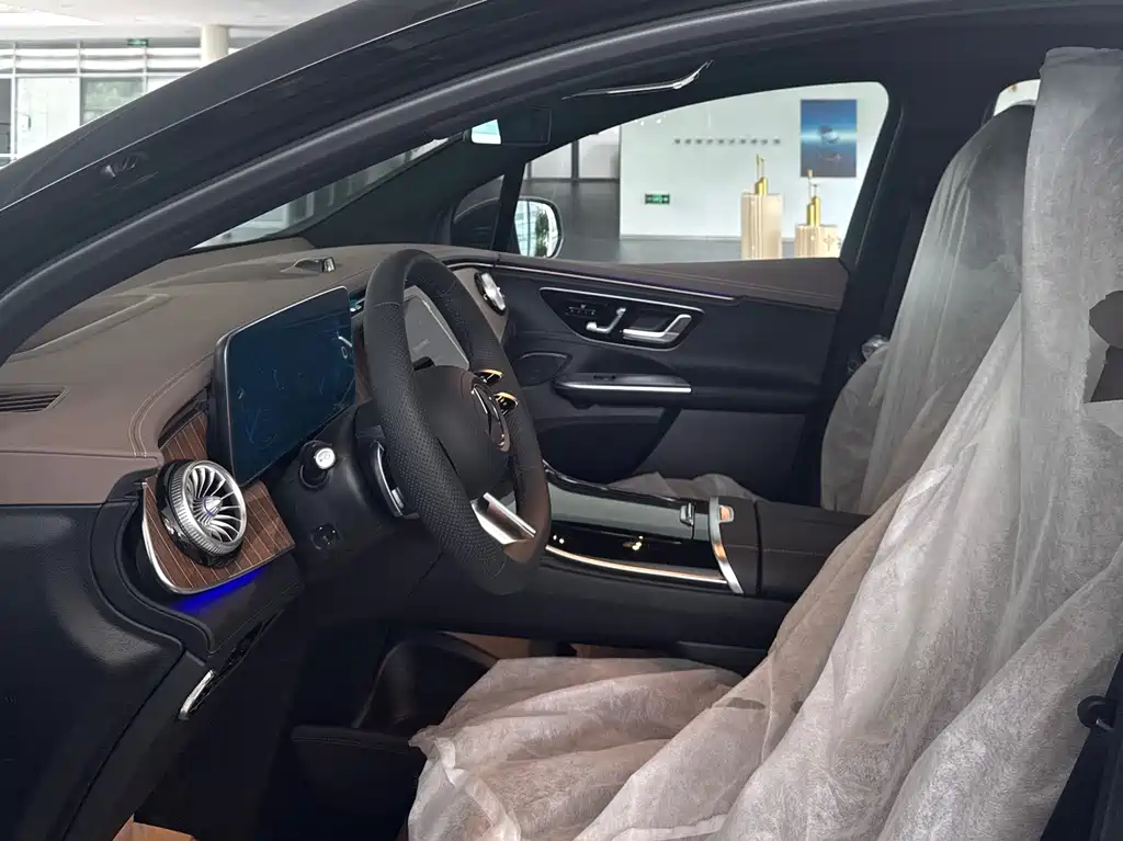 Mercedes-Benz Mercedes-Benz EQE SUV 2026 500 4MATIC Luxury Edition 2026 - thumbnail 9