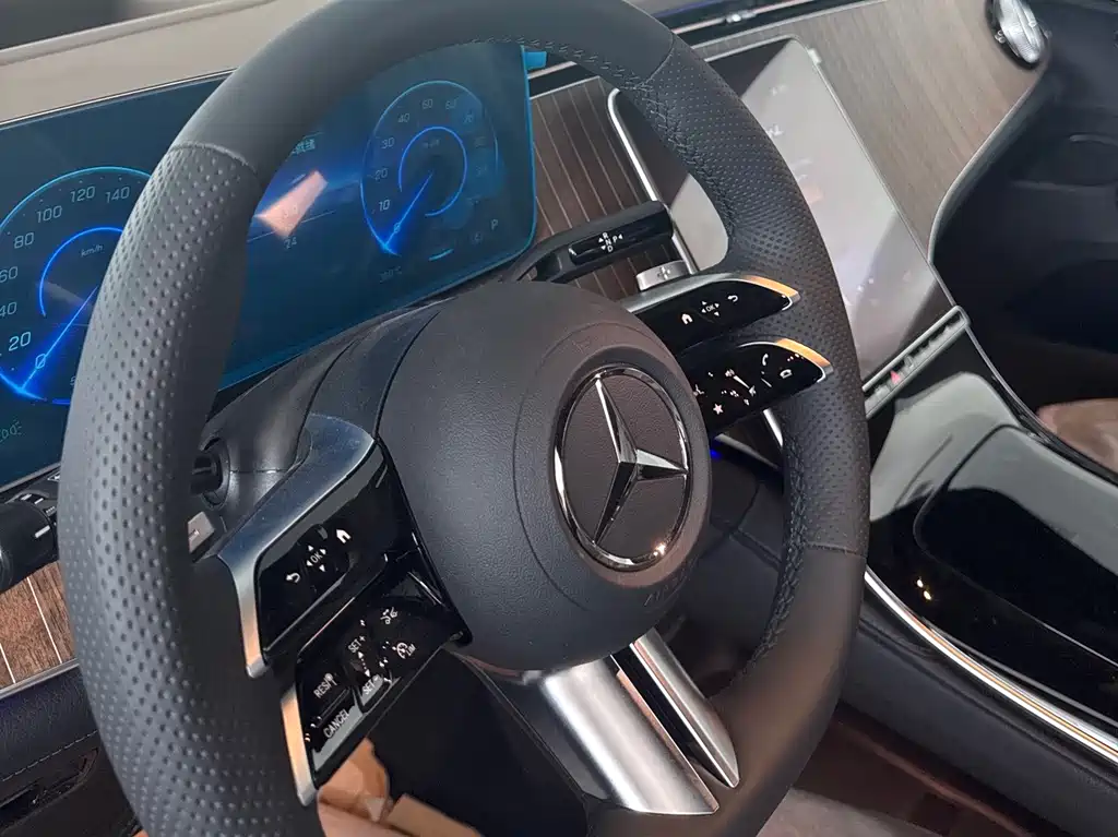 Mercedes-Benz Mercedes-Benz EQE SUV 2026 500 4MATIC Luxury Edition 2026 - thumbnail 13