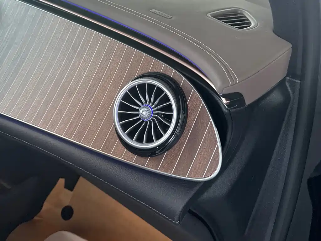 Mercedes-Benz Mercedes-Benz EQE SUV 2026 500 4MATIC Luxury Edition 2026 - thumbnail 15