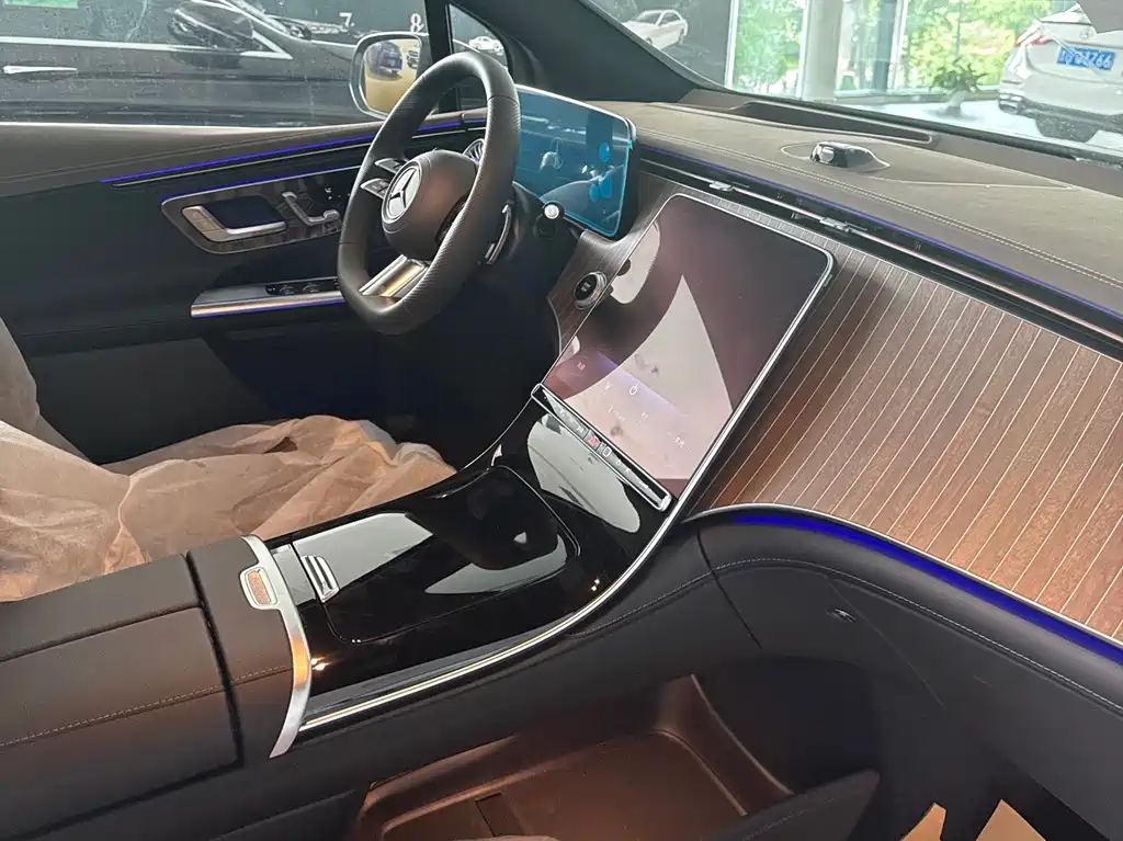 Mercedes-Benz Mercedes-Benz EQE SUV 2026 500 4MATIC Luxury Edition 2026 - thumbnail 16