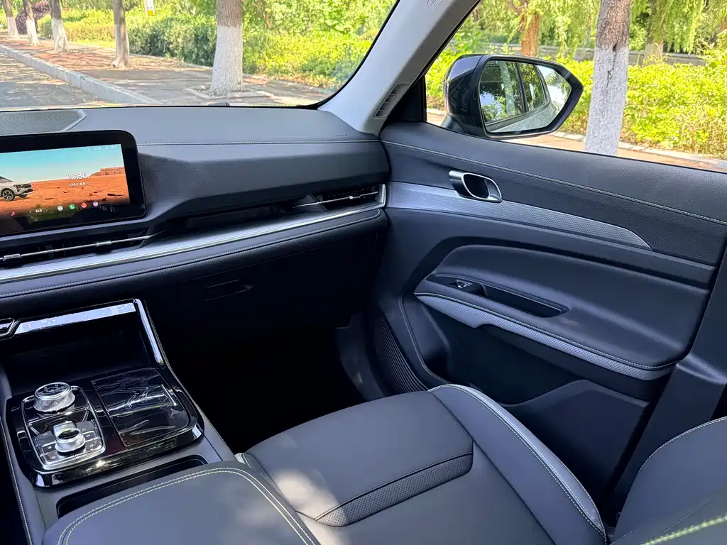 Ford Equator Sport PHEV 2025 Platinum Edition 2026 - thumbnail 15