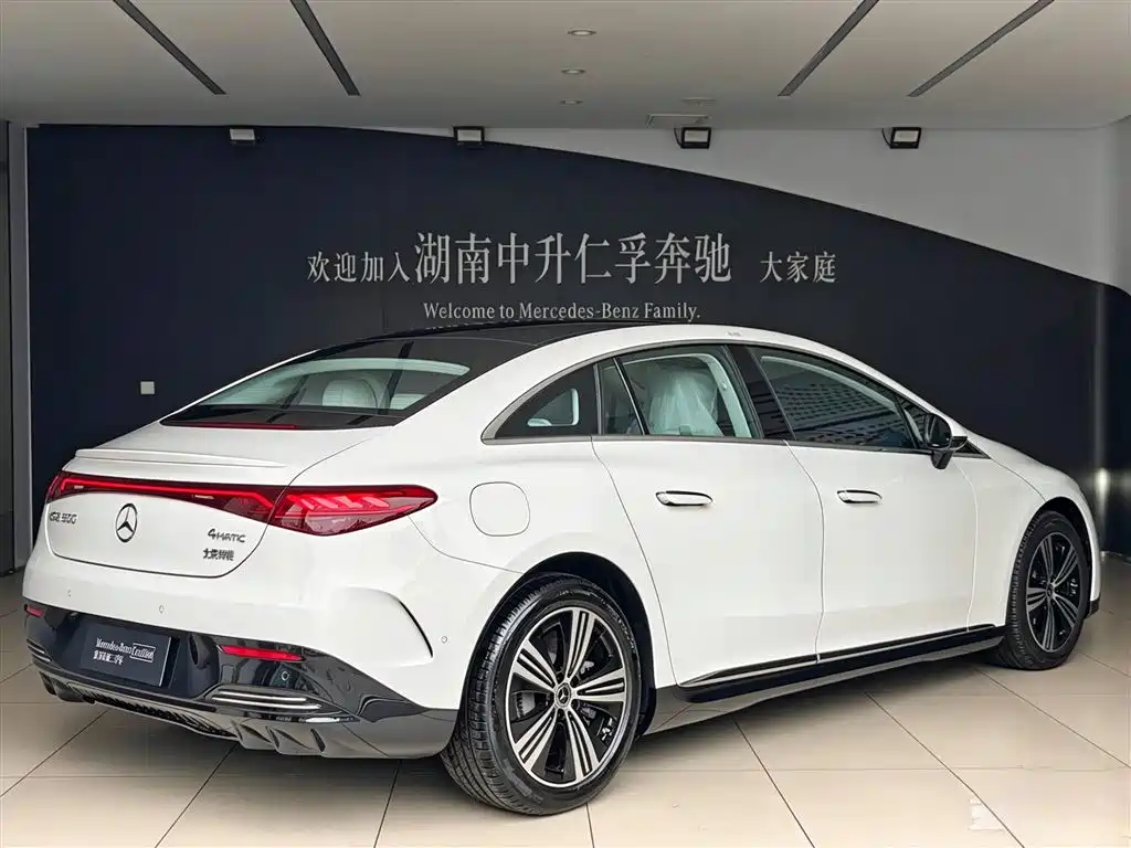 Mercedes-Benz Mercedes-Benz EQE 500 4MATIC Luxury Edition 2025 - thumbnail 12