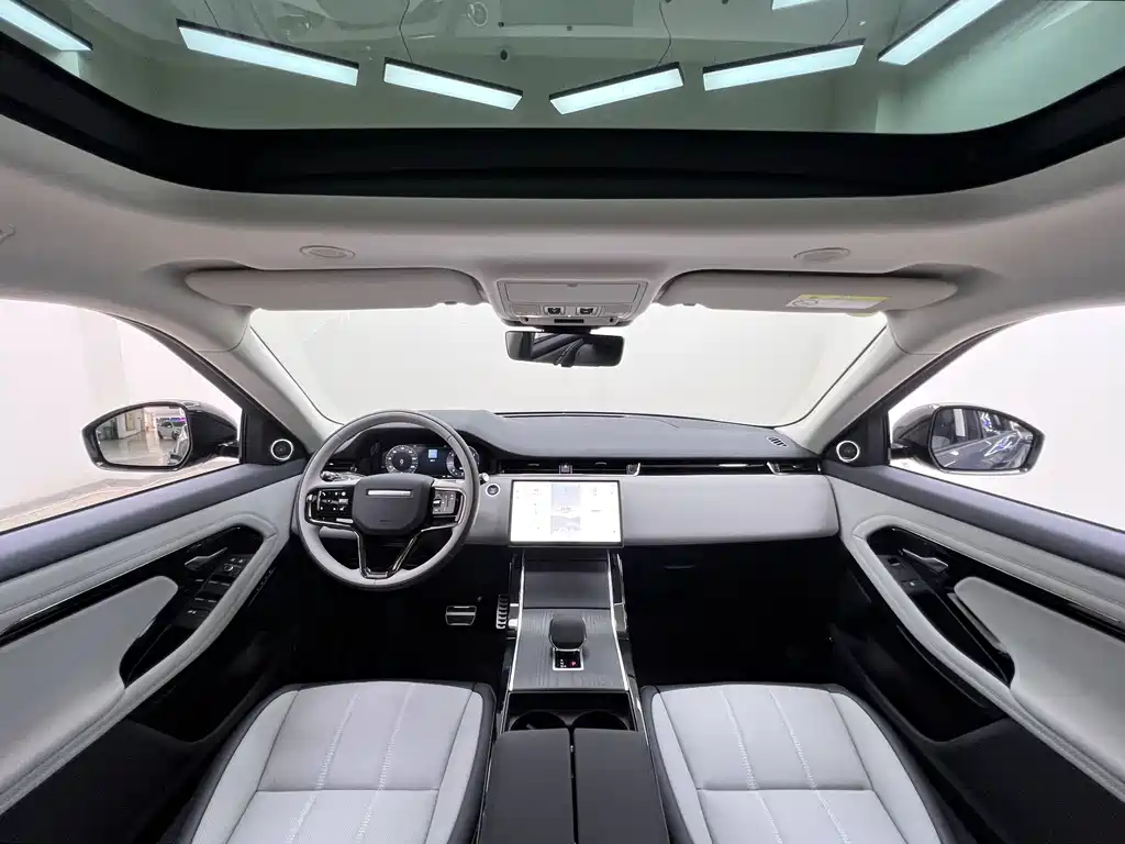 Land Rover Range Rover Evoque L SE 2026 - thumbnail 11