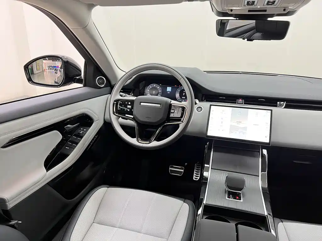 Land Rover Range Rover Evoque L SE 2026 - thumbnail 12