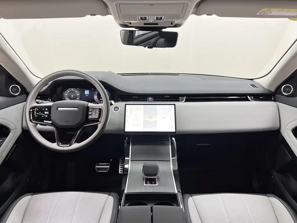 Land Rover Range Rover Evoque L SE 2026 - thumbnail 13