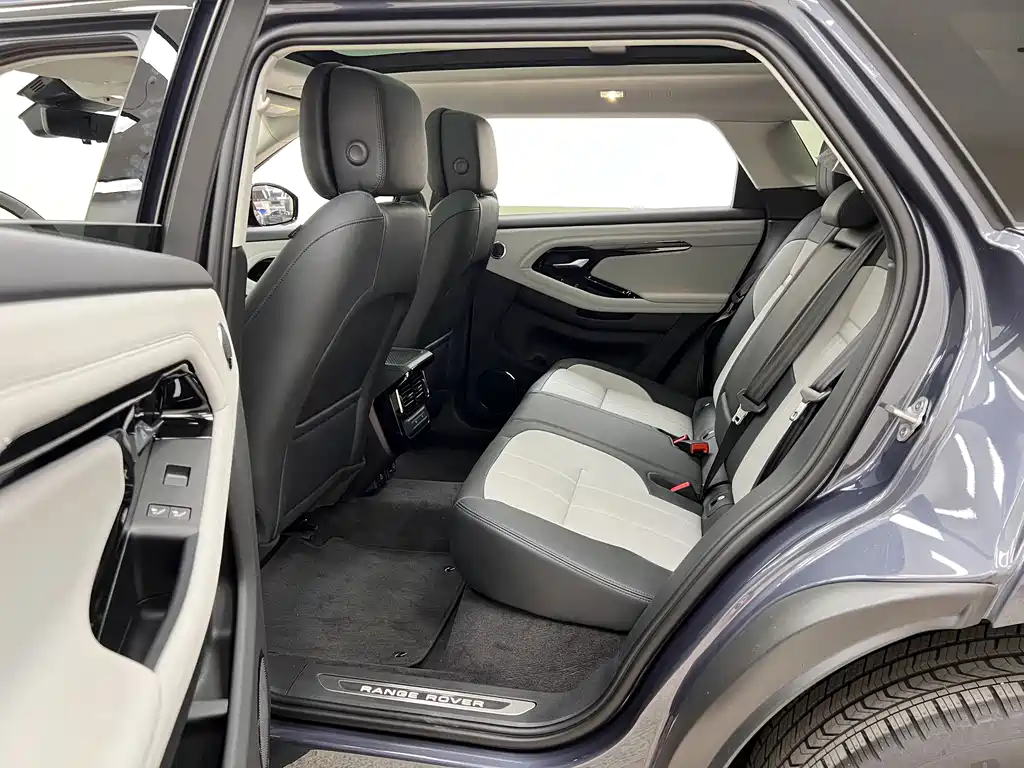 Land Rover Range Rover Evoque L SE 2026 - thumbnail 18