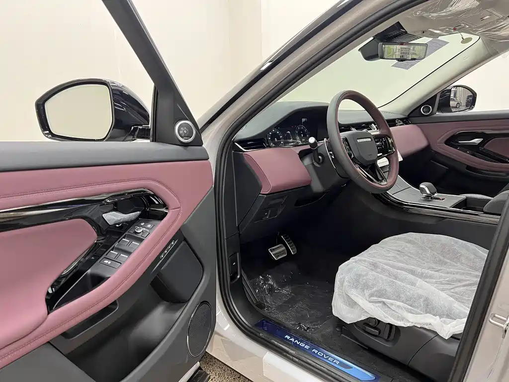 Land Rover Range Rover Evoque L SE 2026 - thumbnail 8