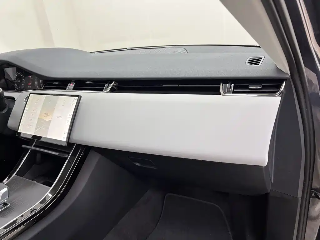 Land Rover Range Rover Evoque L SE 2026 - thumbnail 20
