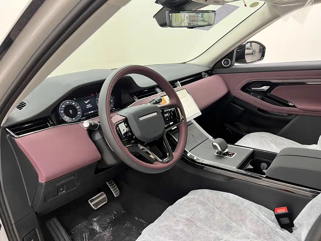 Land Rover Range Rover Evoque L SE 2026 - thumbnail 10
