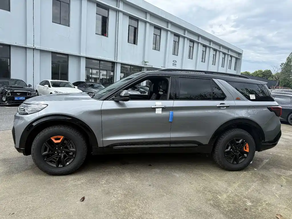 Ford Explorer 2025 2.3T EcoBoost Kunlun Edition 5-Seater 2026 - thumbnail 4
