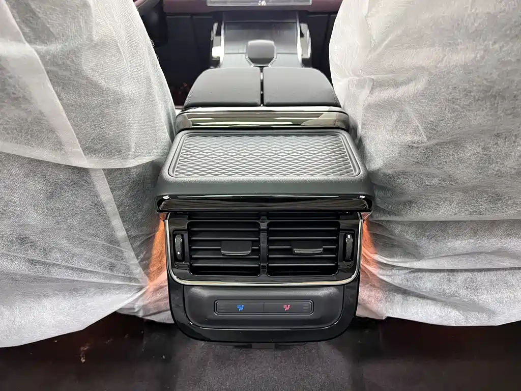 Land Rover Range Rover Evoque L SE 2026 - thumbnail 15