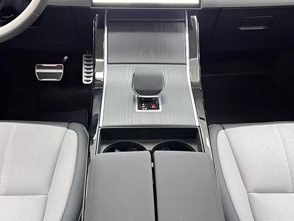 Land Rover Range Rover Evoque L SE 2026 - thumbnail 27
