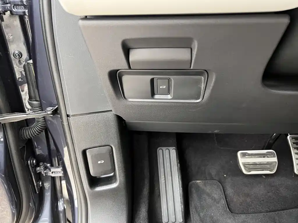 Land Rover Range Rover Evoque L SE 2026 - thumbnail 28