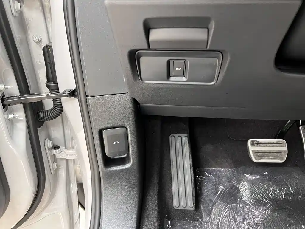 Land Rover Range Rover Evoque L SE 2026 - thumbnail 26