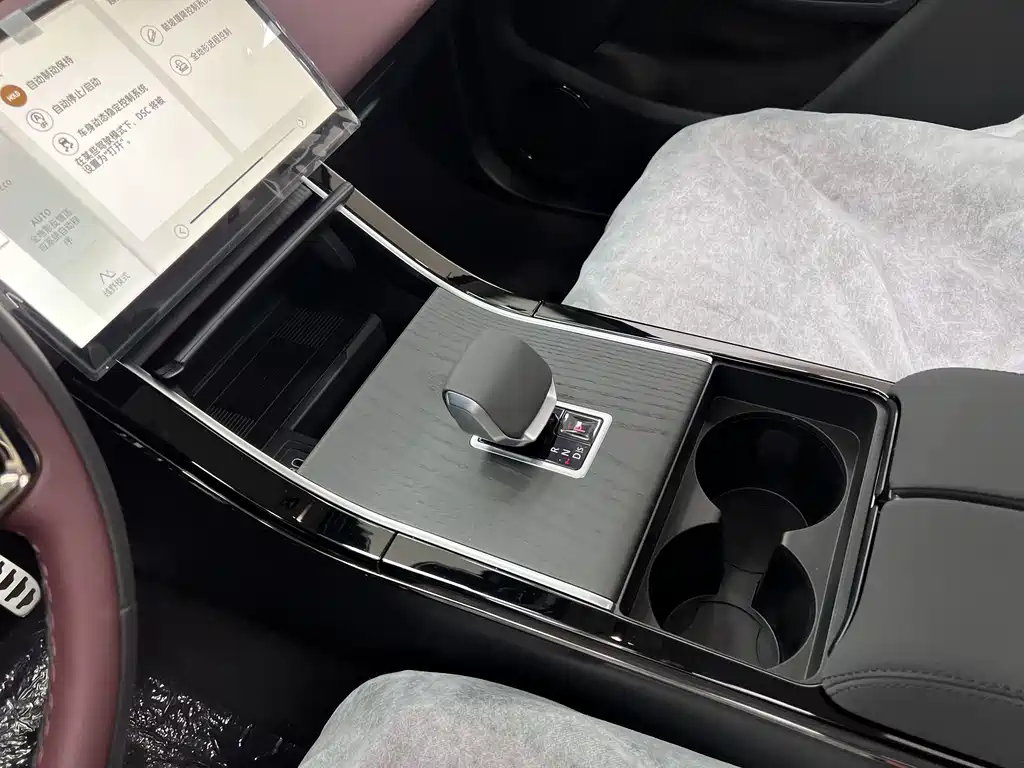 Land Rover Range Rover Evoque L SE 2026 - thumbnail 27