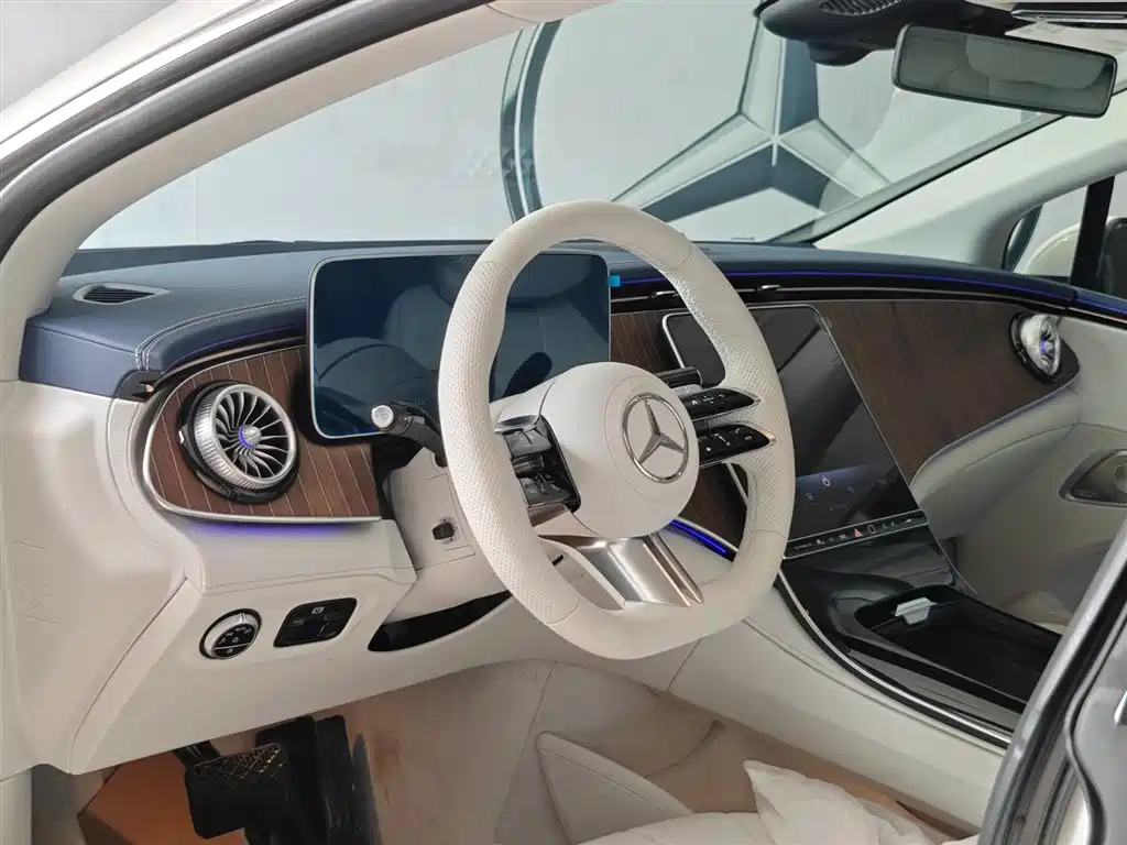 Mercedes-Benz Mercedes-Benz EQE 500 4MATIC 2025 - thumbnail 8