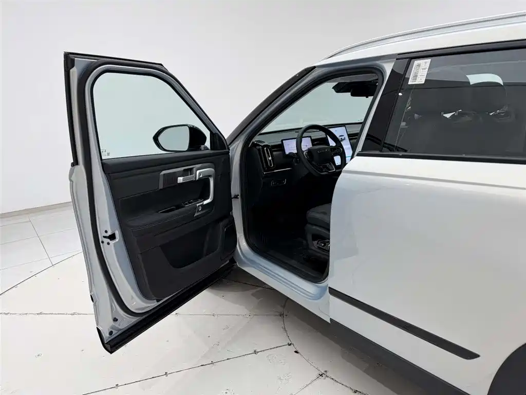 Chery Chery Tiggo 7 C-DM 2025 1.5T 120KM Jin 2026 - thumbnail 13