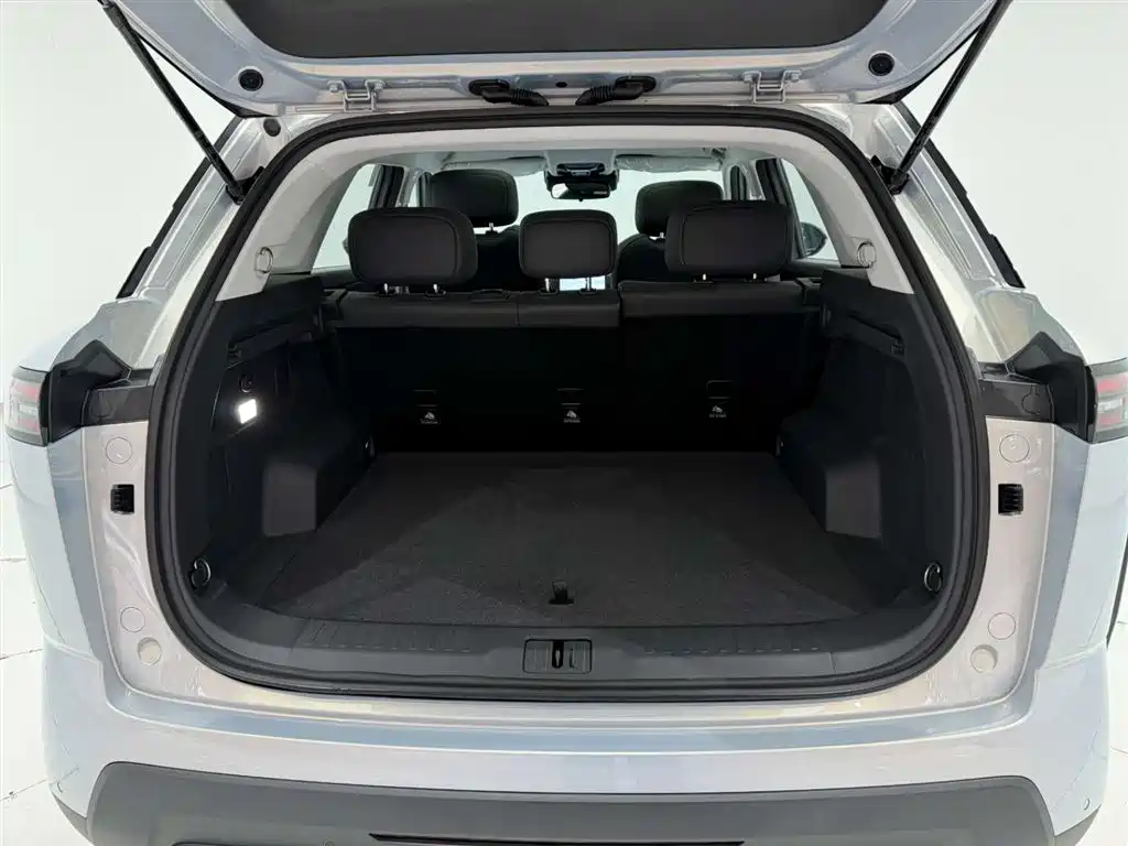 Chery Chery Tiggo 7 C-DM 2025 1.5T 120KM Jin 2026 - thumbnail 14