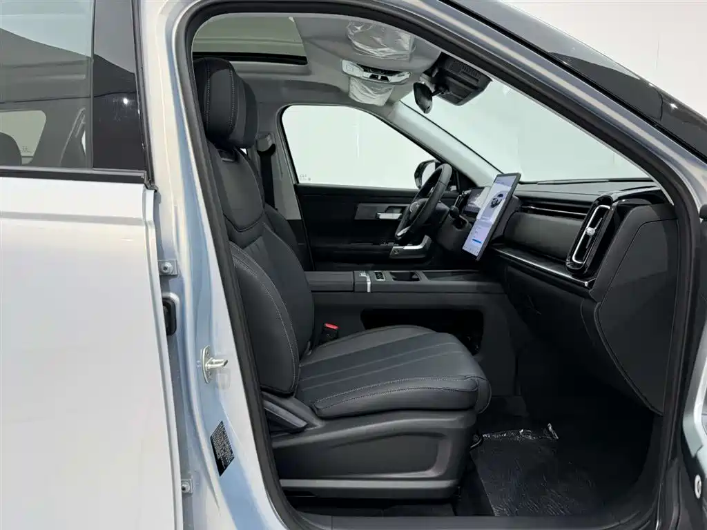 Chery Chery Tiggo 7 C-DM 2025 1.5T 120KM Jin 2026 - thumbnail 19