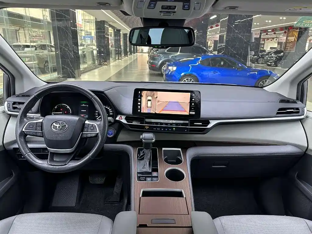 Toyota Toyota Sienna 2021 2.5L Hybrid Luxury Edition 2023 - thumbnail 15