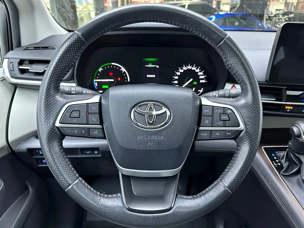 Toyota Toyota Sienna 2021 2.5L Hybrid Luxury Edition 2023 - thumbnail 26