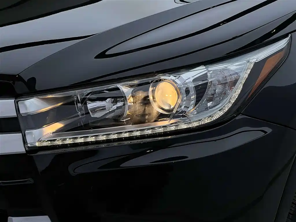Toyota Highlander 2020 2.0T AWD Million Edition 7-Seater 2021 - thumbnail 6