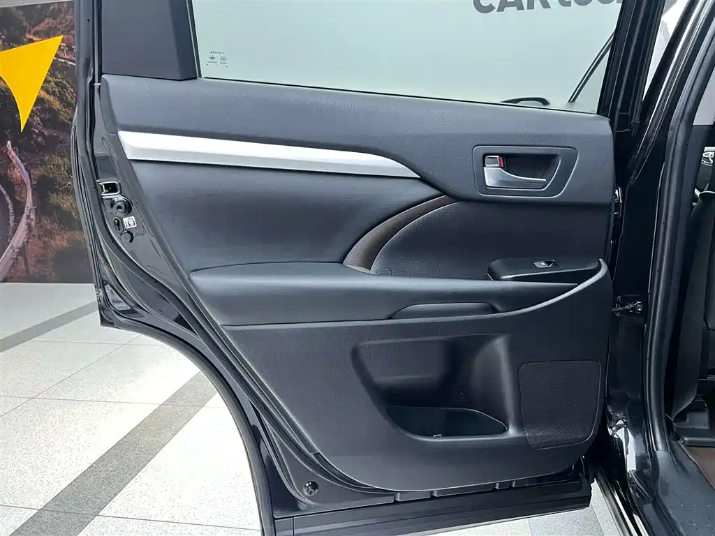 Toyota Highlander 2020 2.0T AWD Million Edition 7-Seater 2021 - thumbnail 24