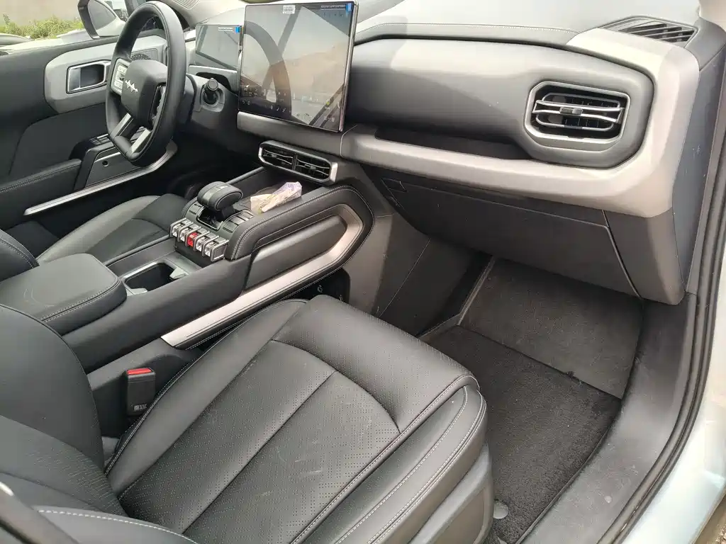 Fang Cheng Bao Tanshan 3 2025 501KM RWD Max Edition 2025 - thumbnail 5